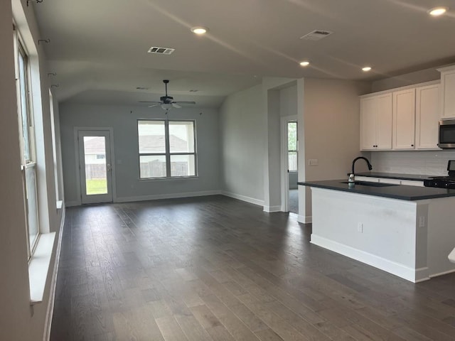 8401 Cumbrae Ln, Austin, TX 78744 - photo 9