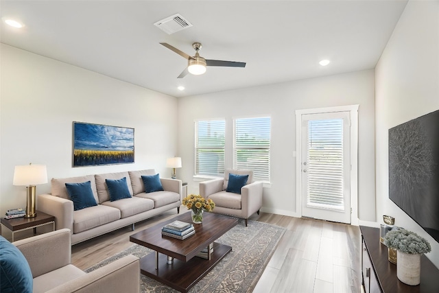 1208 Tipton St, Georgetown, TX 78633 - living area featuring ceiling fan and recessed lighting