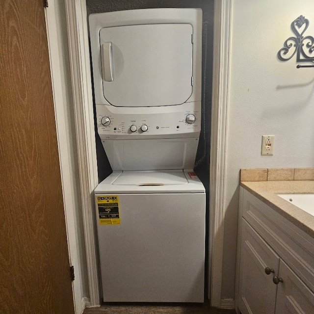 3012 Whisper Oaks Ln Unit I, Georgetown, TX 78628 - laundry area with estacked washer and dryer