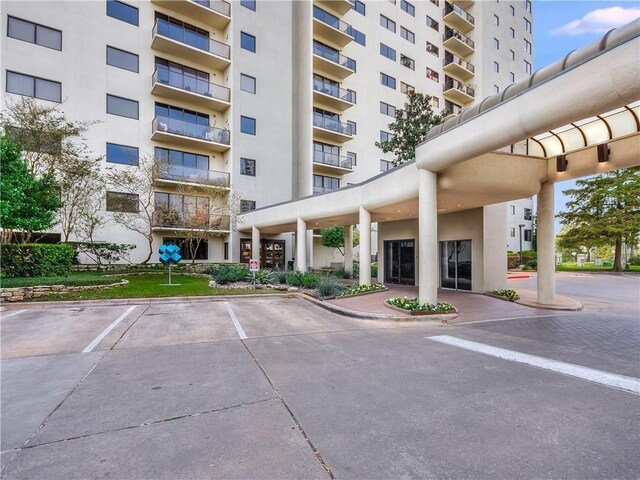 40 N Interstate 35 Unit 4C2, Austin, TX 78701 - photo 24