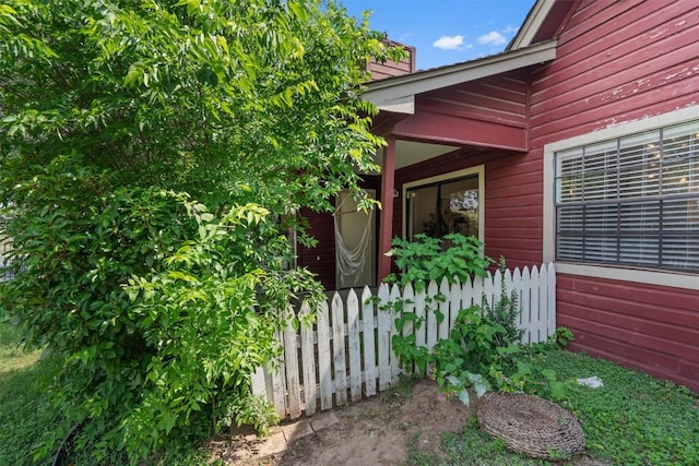 1601 Faro Dr Unit 1102, Austin, TX 78741 - property entrance with fence and a chimney
