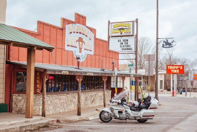 704 Sheffield Ave, Llano, TX 78654 - view of building exterior