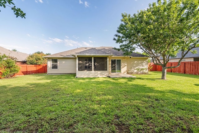 425 Valley Oaks Loop, Georgetown, TX 78626 - rear view of property featuring a sunroom