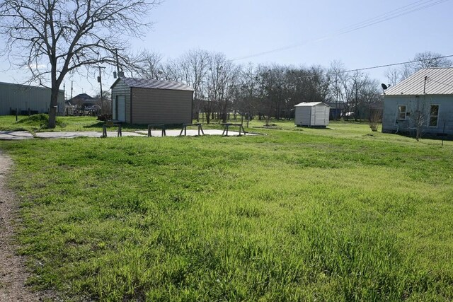 507 Saint Andrews St, Weimar, TX 78962
