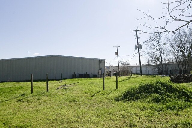 507 Saint Andrews St, Weimar, TX 78962