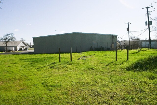 507 Saint Andrews St, Weimar, TX 78962