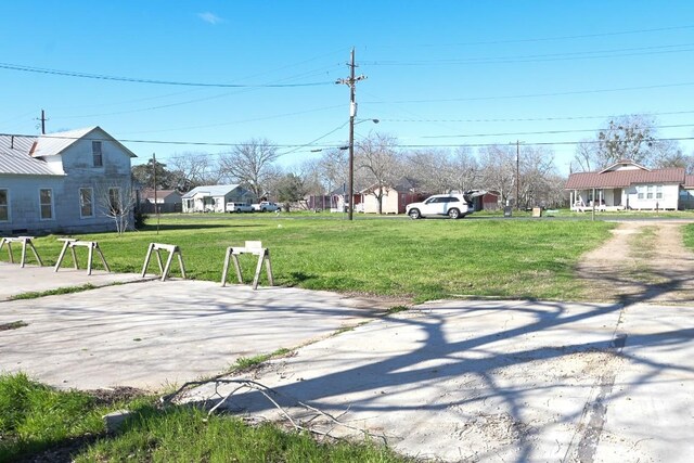 507 Saint Andrews St, Weimar, TX 78962