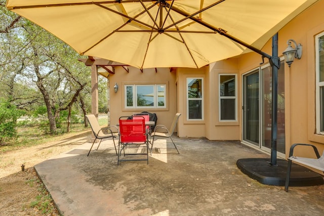 600 Mountain Dew Rd, Horseshoe Bay, TX 78657 - view of patio with outdoor dining space