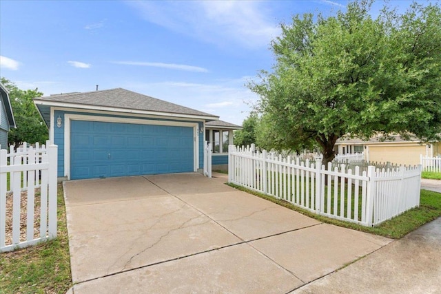 view of front of property featuring fence private yard