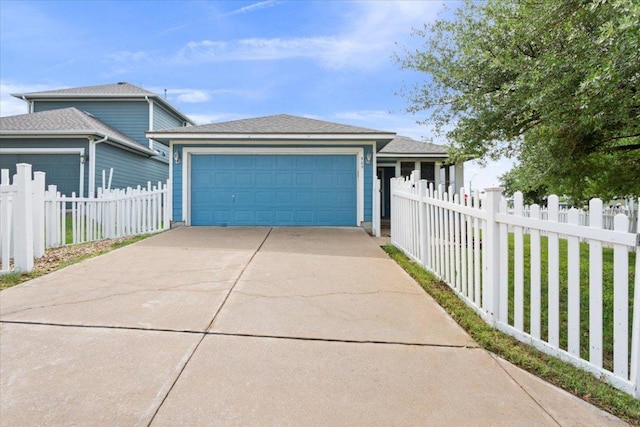 909 King Cotton Ln, Round Rock, TX 78664 - view of front of property featuring an attached garage