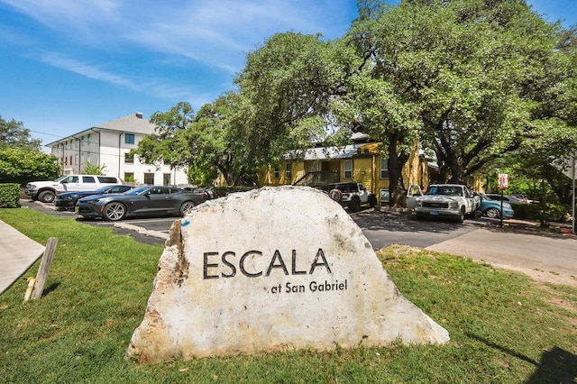 1000 W 26th St Unit 102, Austin, TX 78705 - photo 1