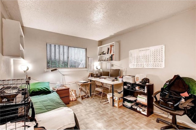803 W 28th St Unit 105, Austin, TX 78705 - home office with a textured ceiling