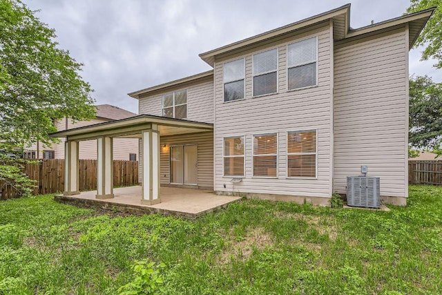1171 Southern Pl, Round Rock, TX 78665 - back of property with a patio