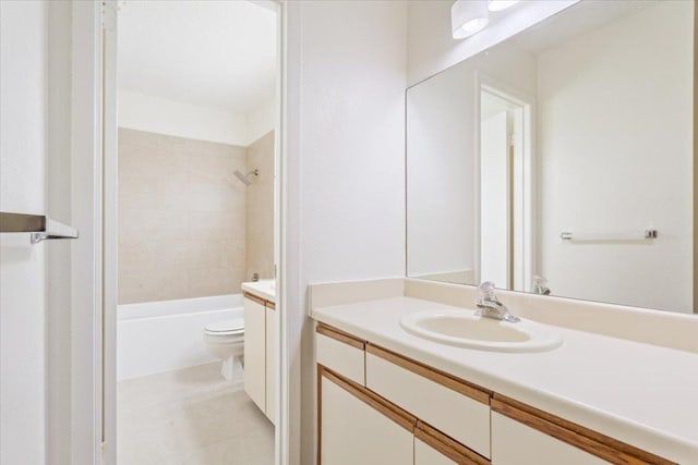 1015 E Yager Ln Unit 157, Austin, TX 78753 - full bathroom with vanity, toilet, tile patterned flooring, and shower / bath combination