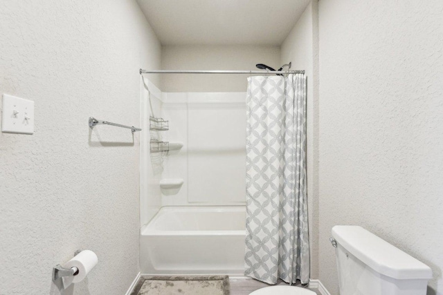 519 Mallow Dr, New Braunfels, TX 78130 - bathroom featuring toilet, baseboards, and a textured wall