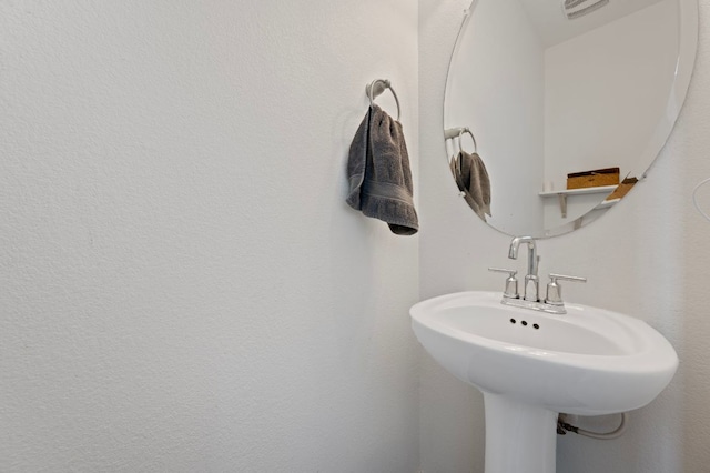 800 Totis Rd, Austin, TX 78748 - bathroom featuring a sink