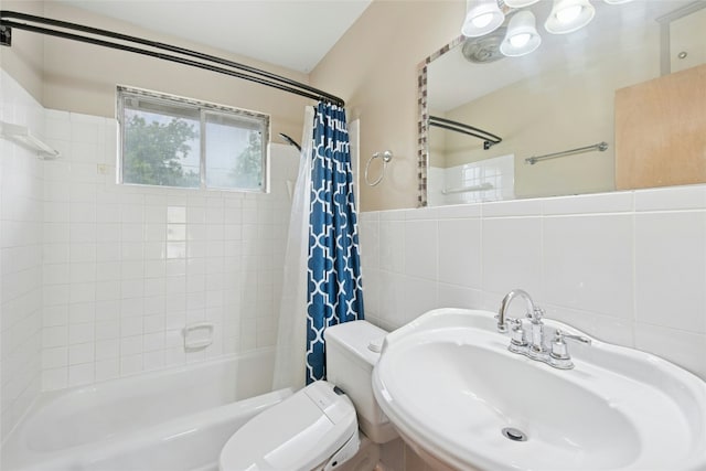 7000 Miranda Dr, Austin, TX 78752 - bathroom with shower / bath combination with curtain and tile walls