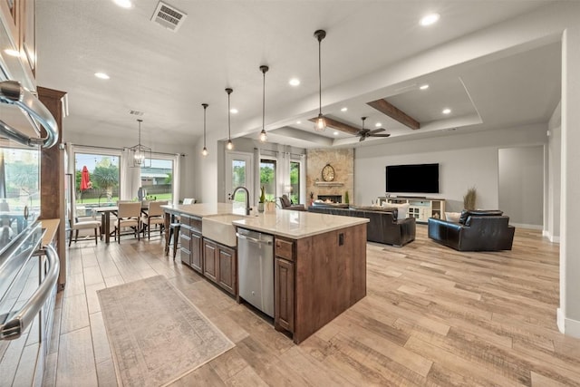 413 Creekside Dr, Salado, TX 76571 - kitchen featuring a ceiling fan, stainless steel appliances, recessed lighting, and a sink