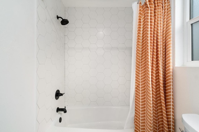400 E 30th St Unit 200, Austin, TX 78705 - full bathroom with toilet and shower / tub combo