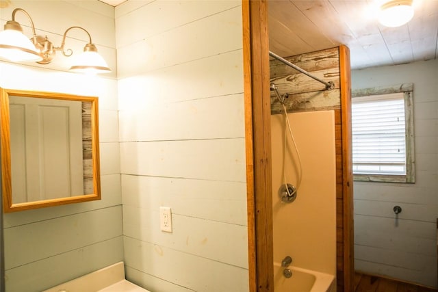 8660 Cedar Hill Rd, Brenham, TX 77833 - bathroom featuring shower / washtub combination