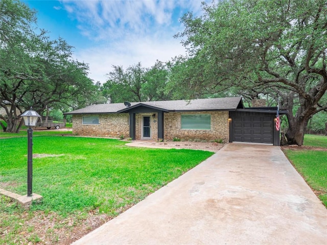 330 Yucca Dr, Kingsland, TX 78639 - photo 1