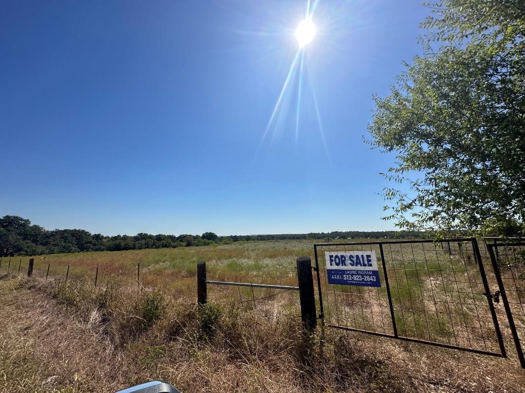 1381 Watterson Rd, Red Rock, TX 78662