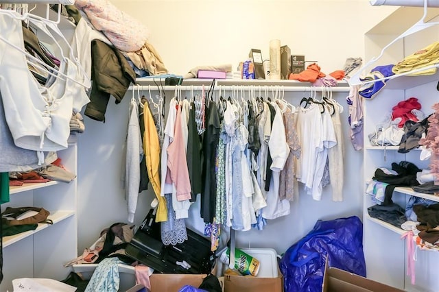 912 W 22nd St Unit 307, Austin, TX 78705 - view of walk in closet
