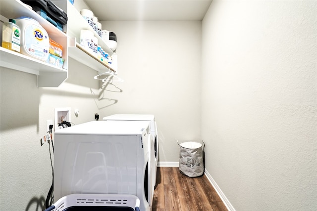 2945 Mill Run Bnd, Round Rock, TX 78665 - laundry room featuring independent washer and dryer, wood finished floors, and baseboards