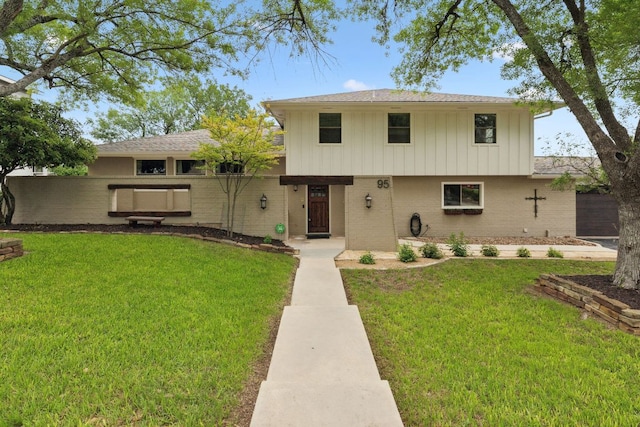 95 Mission Dr, New Braunfels, TX 78130 - view of front of home featuring brick siding