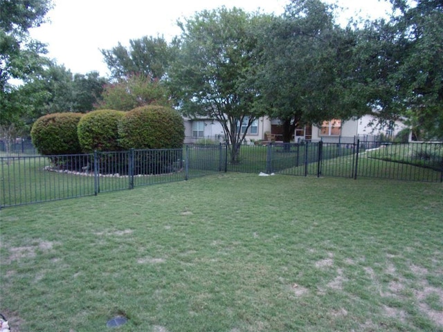 721 Independence Creek Ln, Georgetown, TX 78633 - view of yard with fence