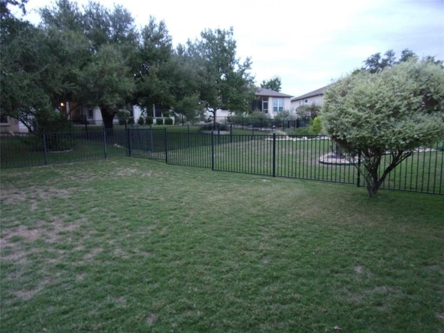721 Independence Creek Ln, Georgetown, TX 78633 - view of yard featuring fence