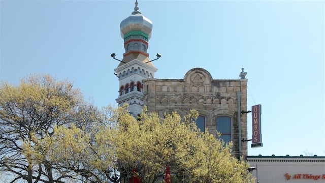 view of exterior details