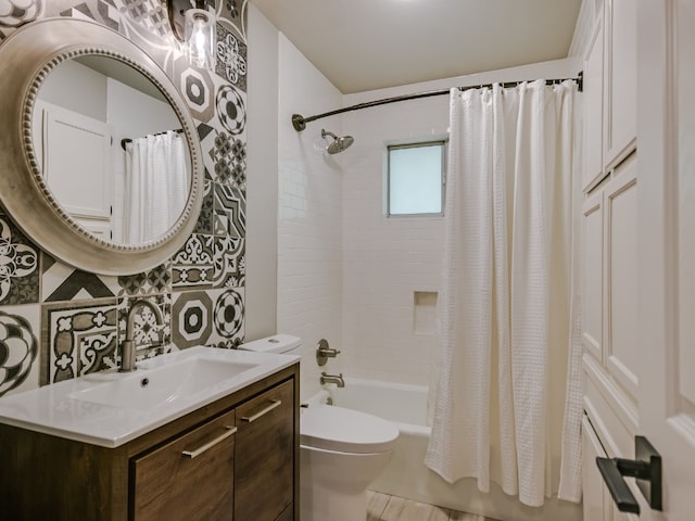 6802 Rio Bravo Ln, Austin, TX 78737 - full bathroom featuring toilet, shower / tub combo with curtain, and vanity