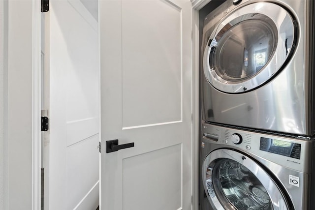 4423 Jinx Ave Unit 2, Austin, TX 78745 - laundry room featuring stacked washer / dryer