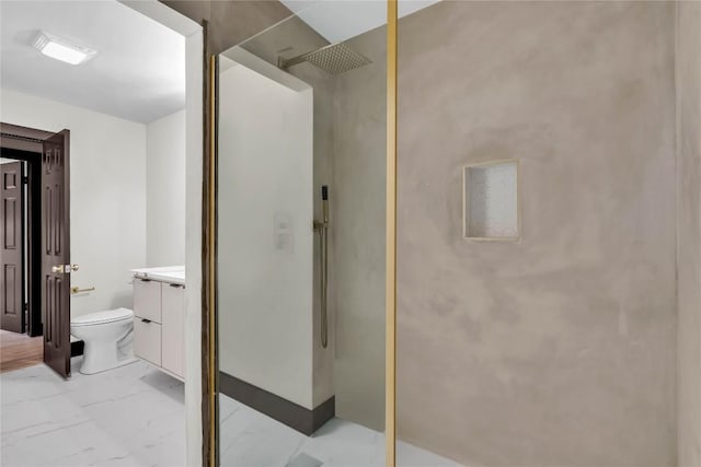 112 Paragon Ct, Lakeway, TX 78734 - full bathroom featuring walk in shower, toilet, vanity, and marble look tile flooring