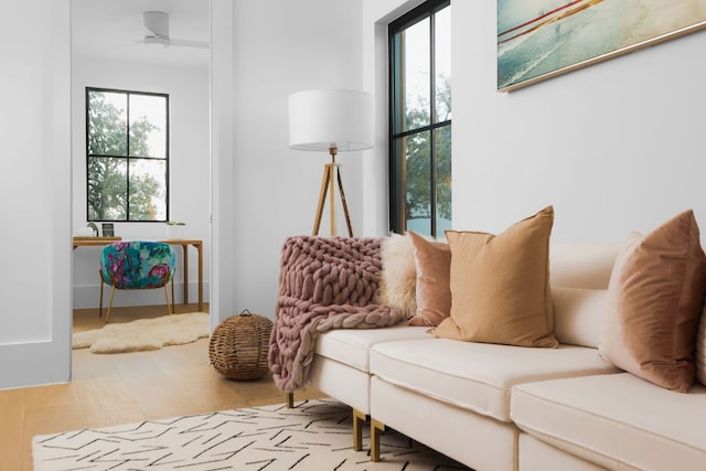 4405 Hennig Dr, Austin, TX 78738 - living room with ceiling fan