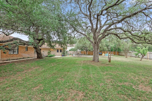 315 Juniper Dr, Mountain City, TX 78610 - view of yard