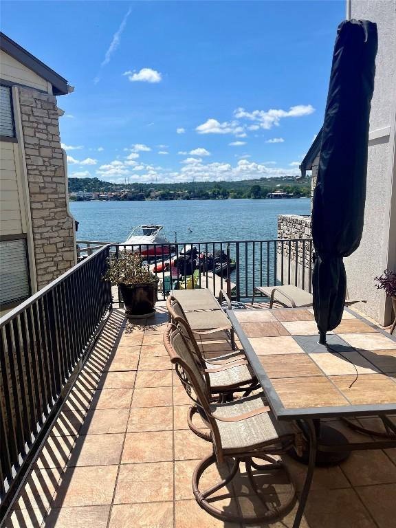 103 Island Dr Unit 8, Horseshoe Bay, TX 78657 - photo 1