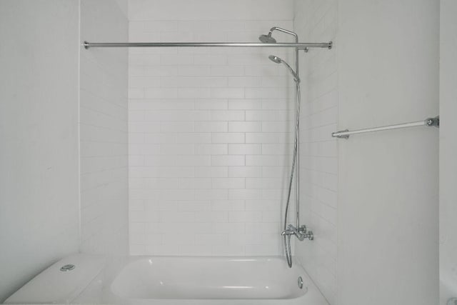 6116 Toscana Ave, Austin, TX 78724 - bathroom with shower / tub combination and toilet