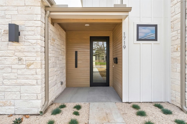 1719 Piedmont Ave, Austin, TX 78757 - entrance to property featuring board and batten siding and stone siding