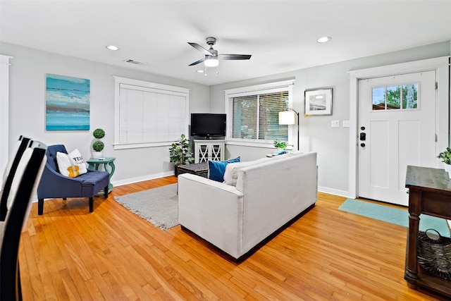 5614 Shoalwood Ave, Austin, TX 78756 - living area with baseboards, light wood-type flooring, a ceiling fan, and recessed lighting