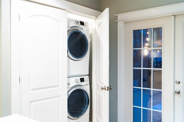 5614 Shoalwood Ave, Austin, TX 78756 - washroom featuring stacked washer / dryer