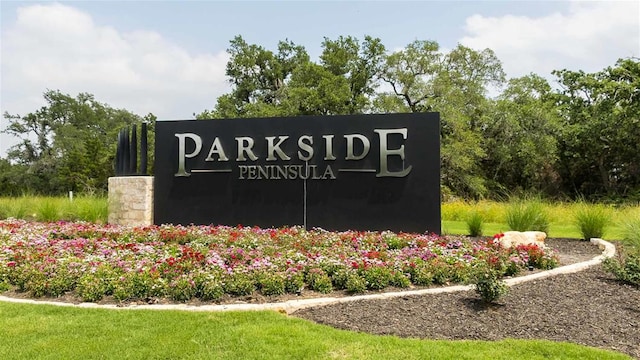view of community / neighborhood sign