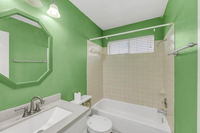 906 Mammoth Ct, Round Rock, TX 78681 - bathroom with toilet, tub / shower combination, vanity, and a textured wall