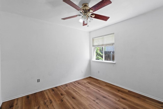 906 Mammoth Ct, Round Rock, TX 78681 - unfurnished room featuring wood finished floors, ceiling fan, and baseboards