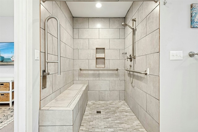 2627 Oak Meadow Dr, Round Rock, TX 78681 - bathroom with tiled shower and recessed lighting