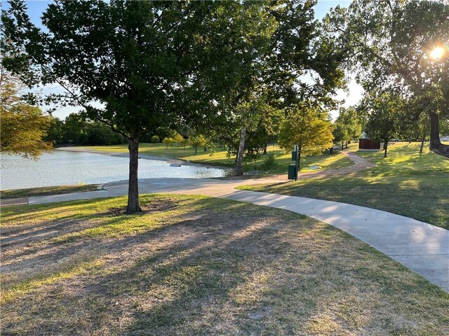 2627 Oak Meadow Dr, Round Rock, TX 78681 - surrounding community featuring a yard