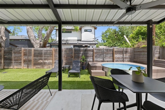 909 Mansell Ave Unit 2, Austin, TX 78702 - view of patio with a ceiling fan