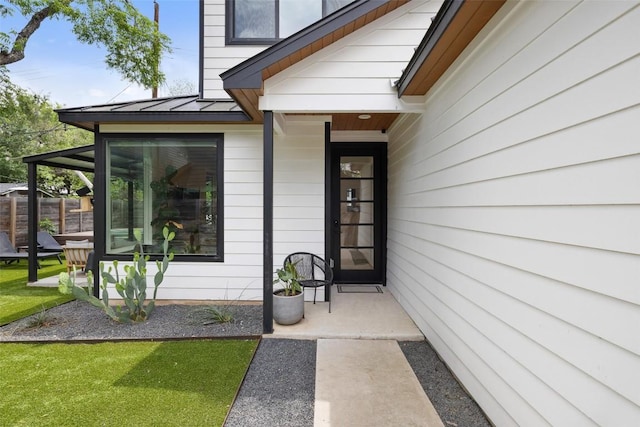 909 Mansell Ave Unit 2, Austin, TX 78702 - property entrance with a standing seam roof and metal roof