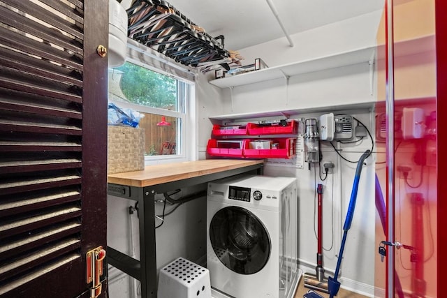 2621 W 45th St, Austin, TX 78731 - laundry room with washer / clothes dryer